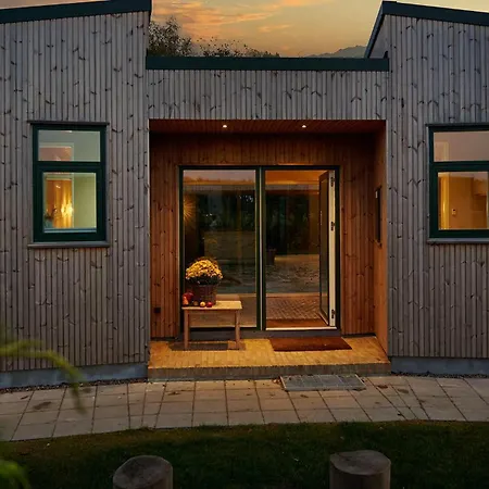 In With Sauna *